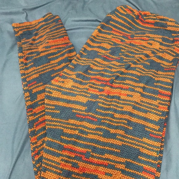Lularoe TC leggings - Picture 1 of 2